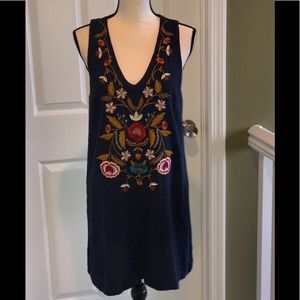 JODIFL Embroidered sleeveless V-neck dress in indigo blue